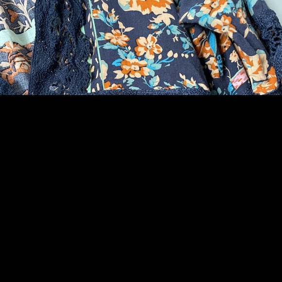 JAASE Boho v-neck crochet hippie shirt size medium - Picture 5 of 8